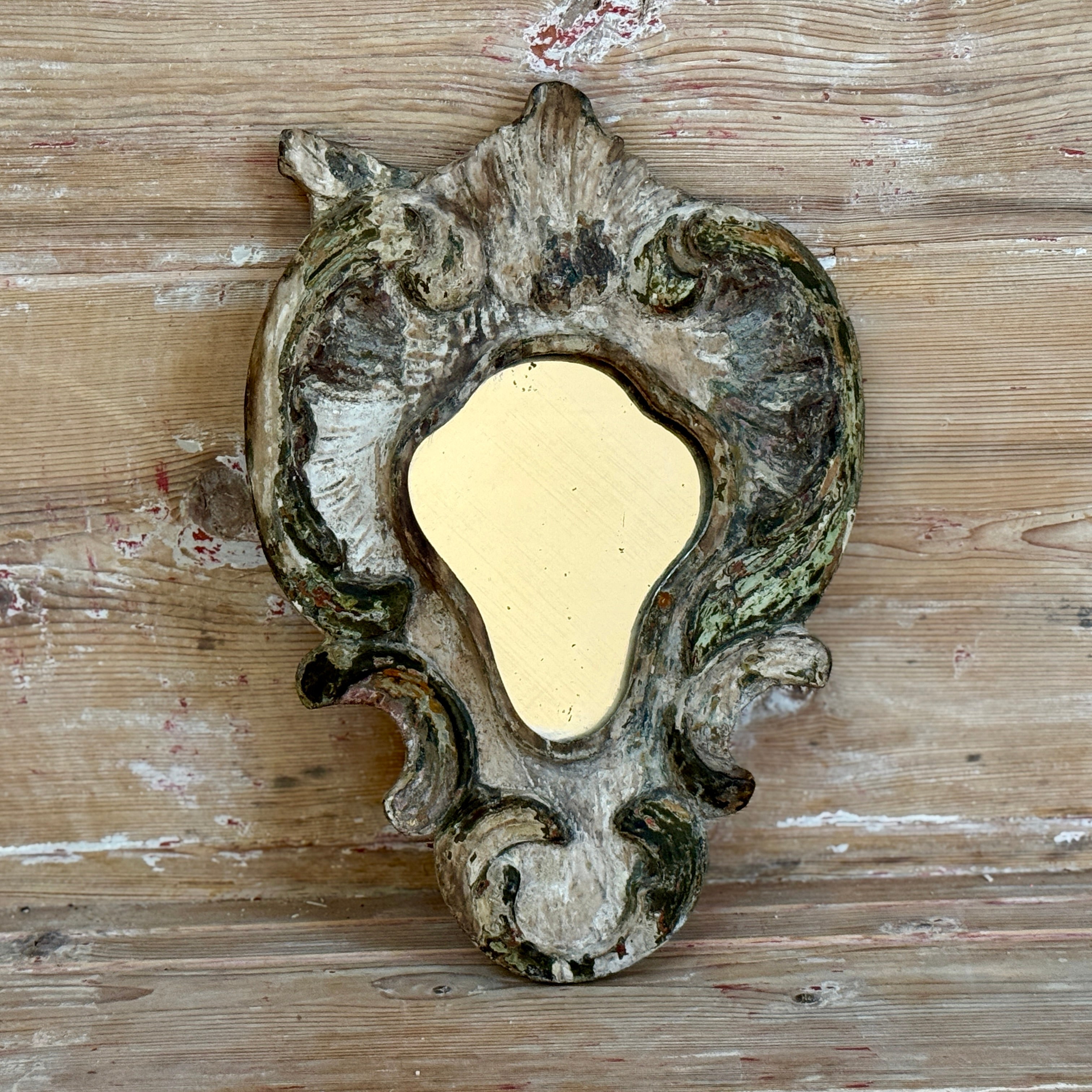 Miroir à cadre en bois belge avec traces de peinture dorée, vers 1800-1850