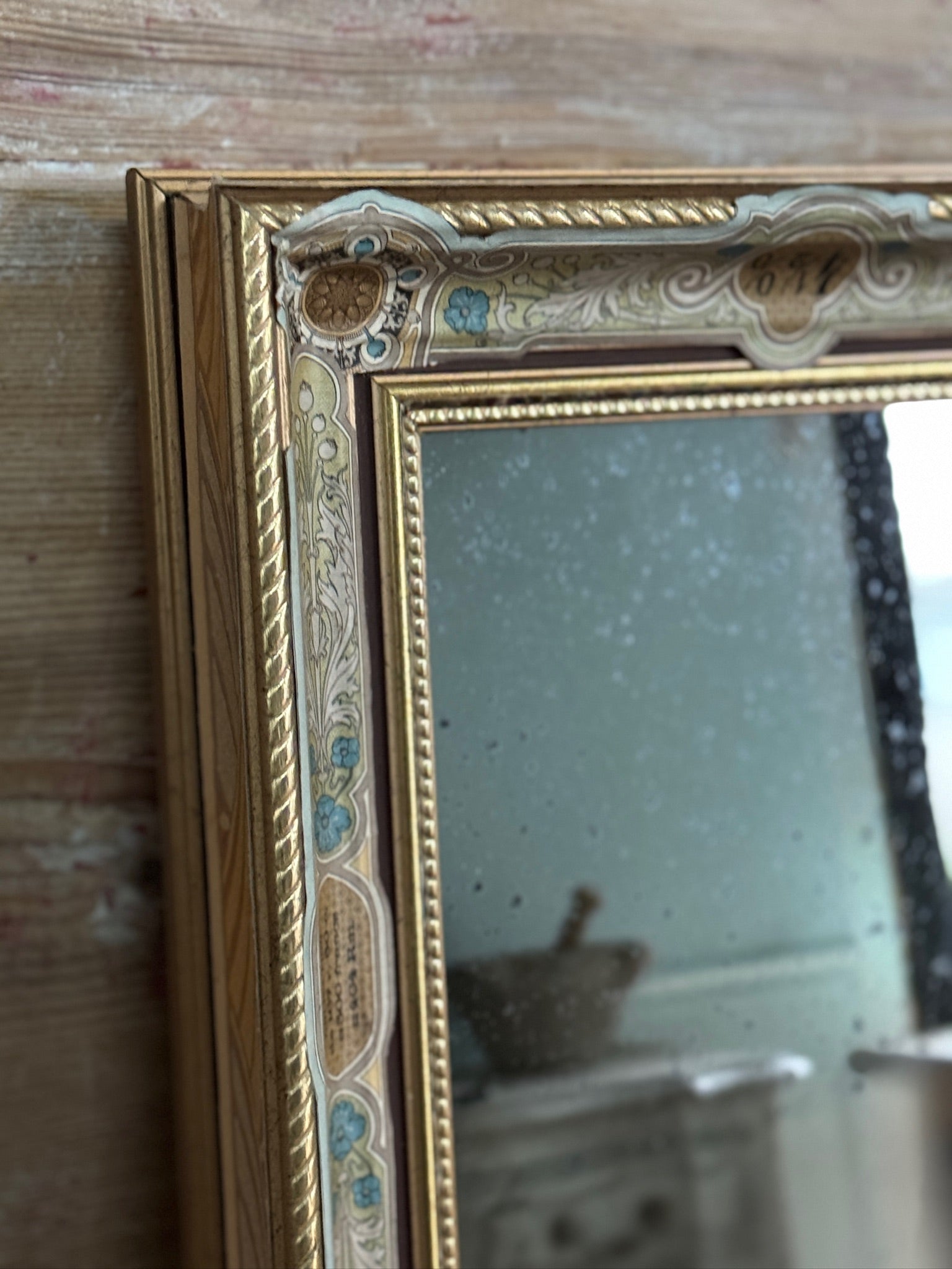 Cadre fait main avec miroir antique