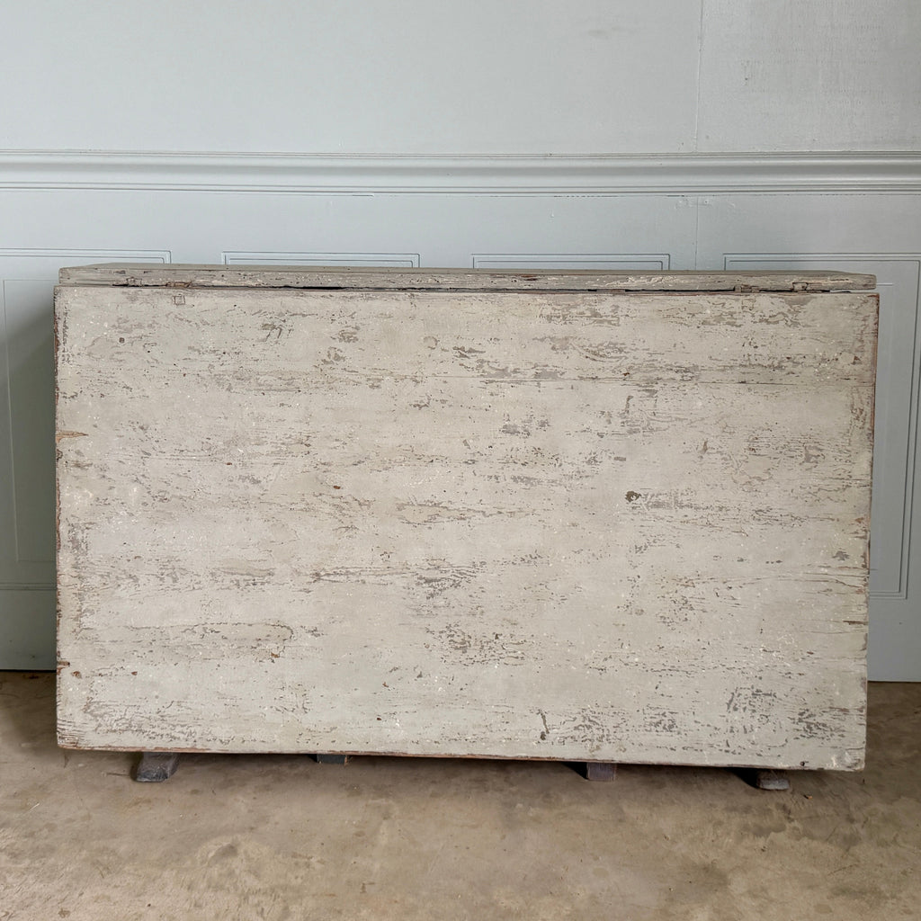 Table suédoise antique à pieds en forme de porte, vers 1820-1840
